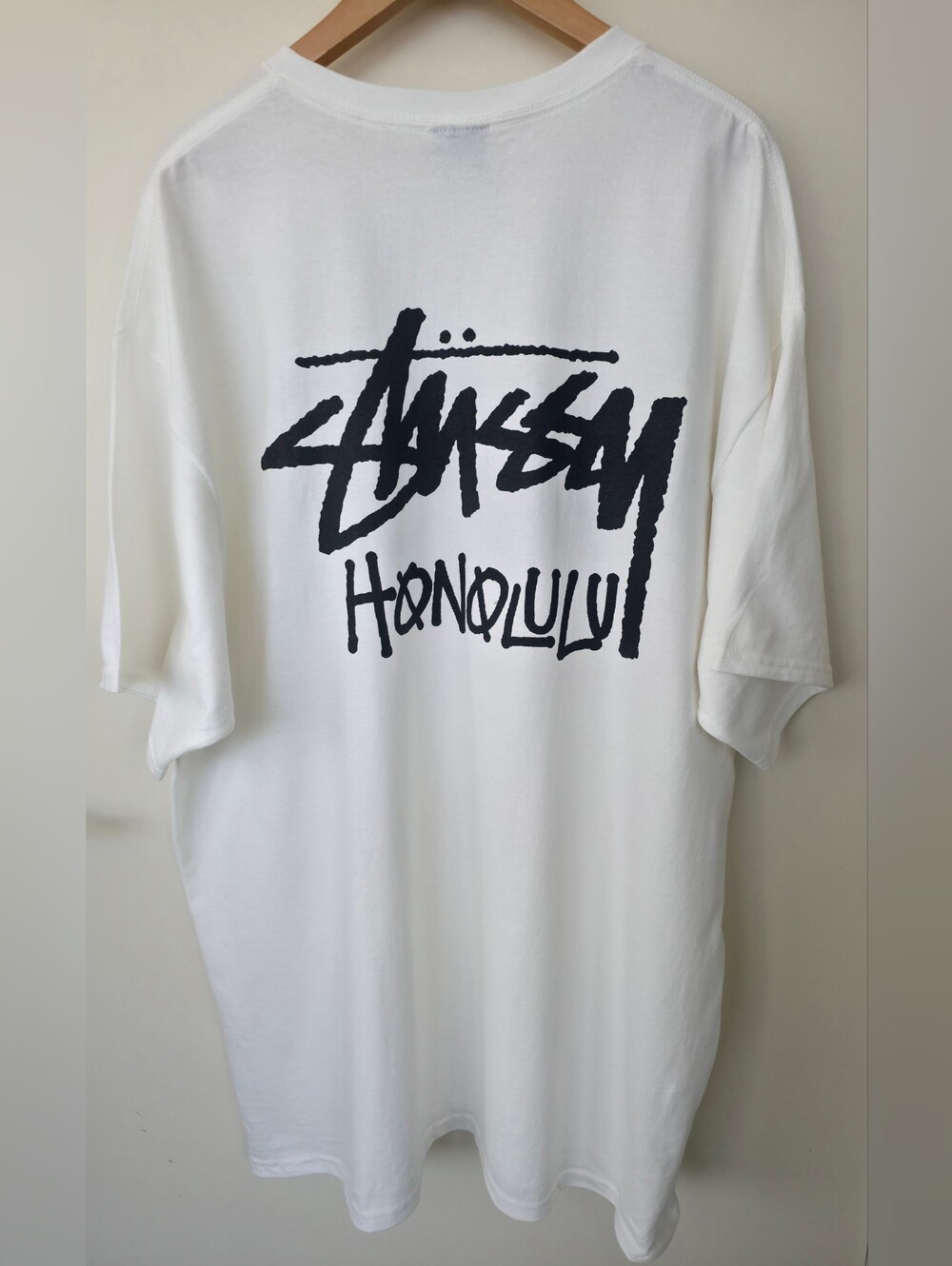 Stussy Honolulu Chapter T-shirt WHITE Size XXL NWOT Archived Cut-Tag